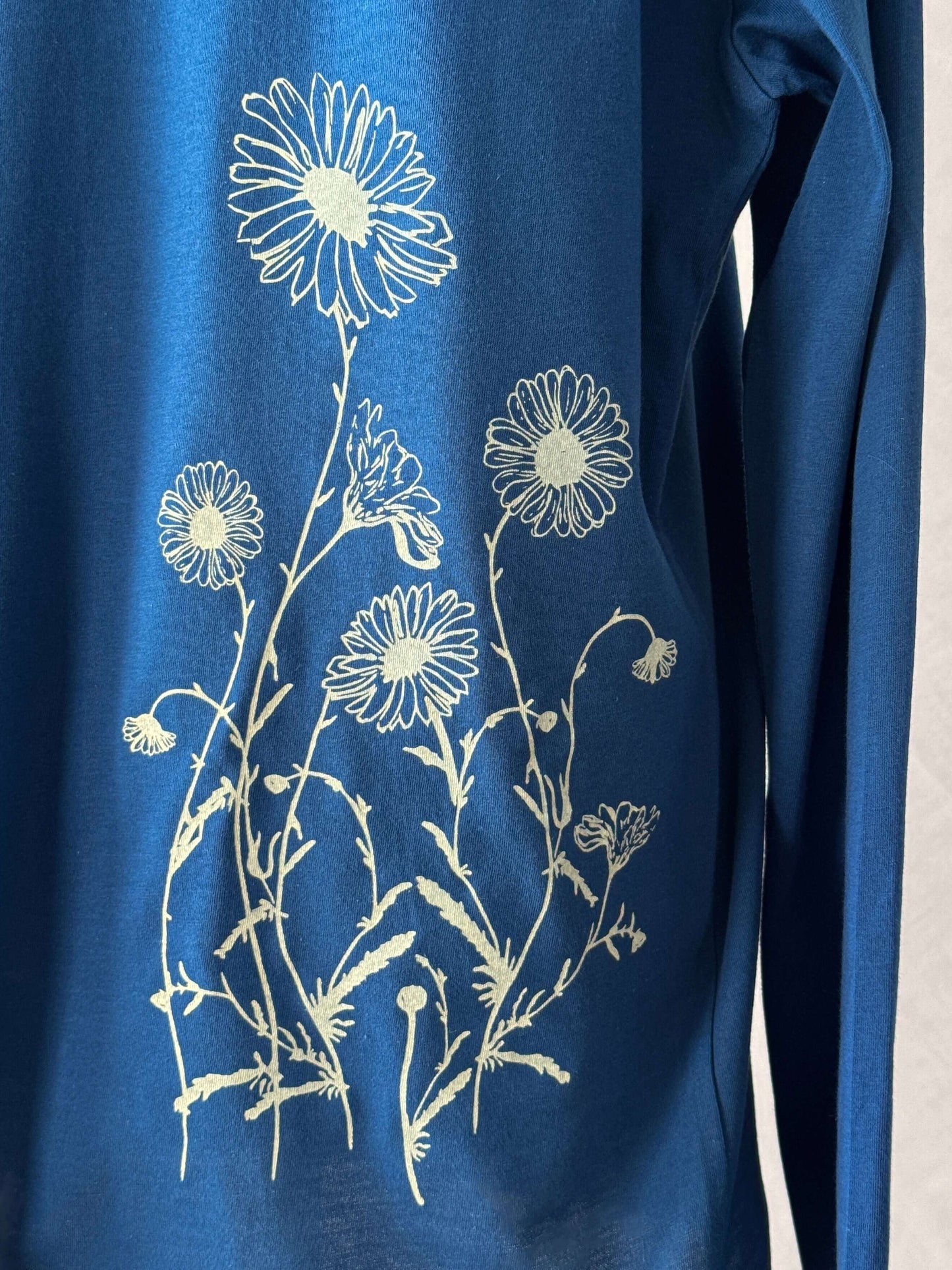 Daisies Long Sleeve Tee, Cool Blue